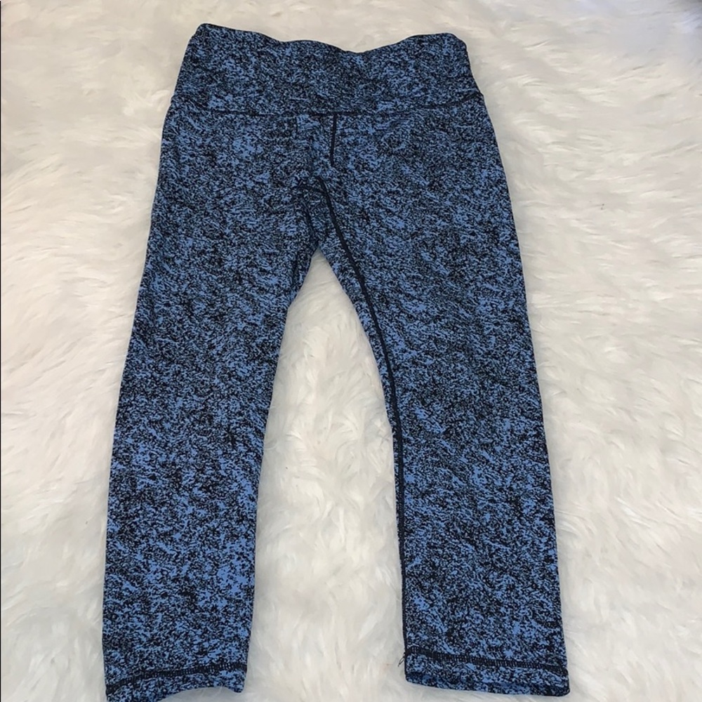 Small Blue/Gray knee length Leggings!!